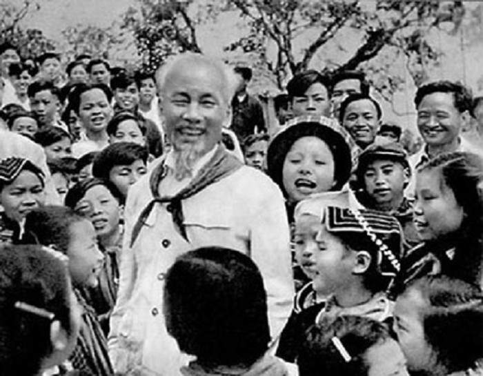 Tư tưởng Hồ Chí Minh về giáo dục thiếu niên, nhi đồng