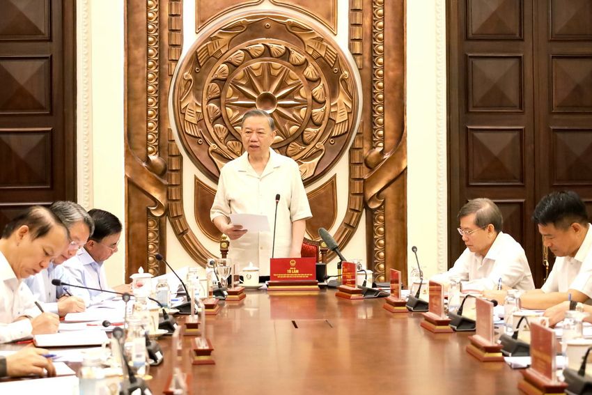 Quy định về chức năng, nhiệm vụ, quyền hạn, chế độ làm việc, quan hệ công tác của Ban Chỉ đạo Trung ương về hoàn thiện thể chế và thực thi pháp luật