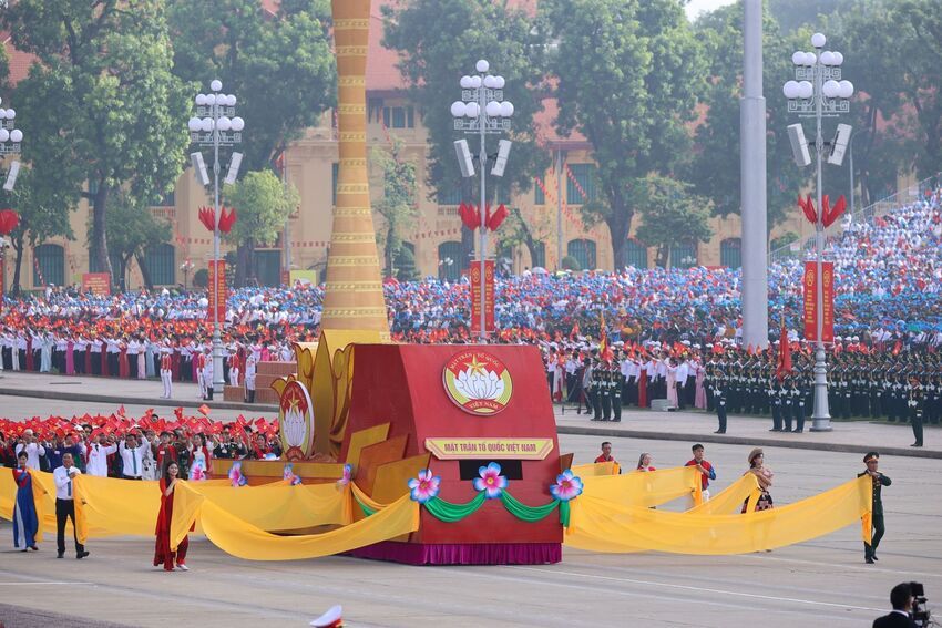 Tăng cường sự lãnh đạo của Đảng và phát huy vai trò của các hội quần chúng trong giai đoạn phát triển mới