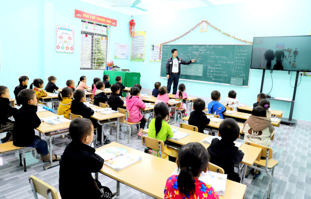 Một tiết học của học sinh Trường PTDTBT Tiểu học và THCS Sính Lủng (Đồng Văn). (Ảnh: MY LY/Báo Hà Giang).