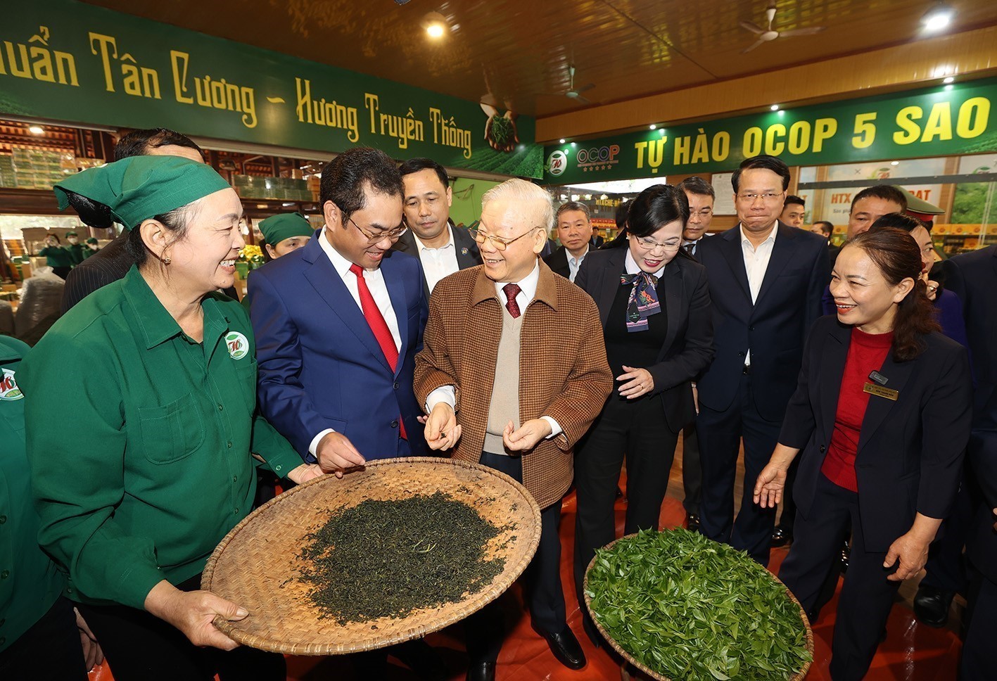 Tư tưởng Hồ Chí Minh về xây dựng giai cấp nông dân - Vận dụng vào công cuộc xây dựng nông thôn hiện đại, nông dân văn minh ở Việt Nam hiện nay