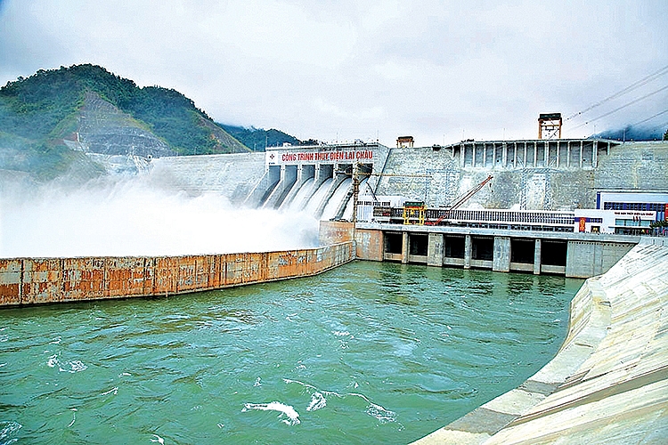 Chủ động tích trữ, điều hoà nguồn nước, khai thác, sử dụng hiệu quả đi đôi với bảo đảm an toàn đập, hồ chứa nước (Ảnh: tapchicongthuong.vn)