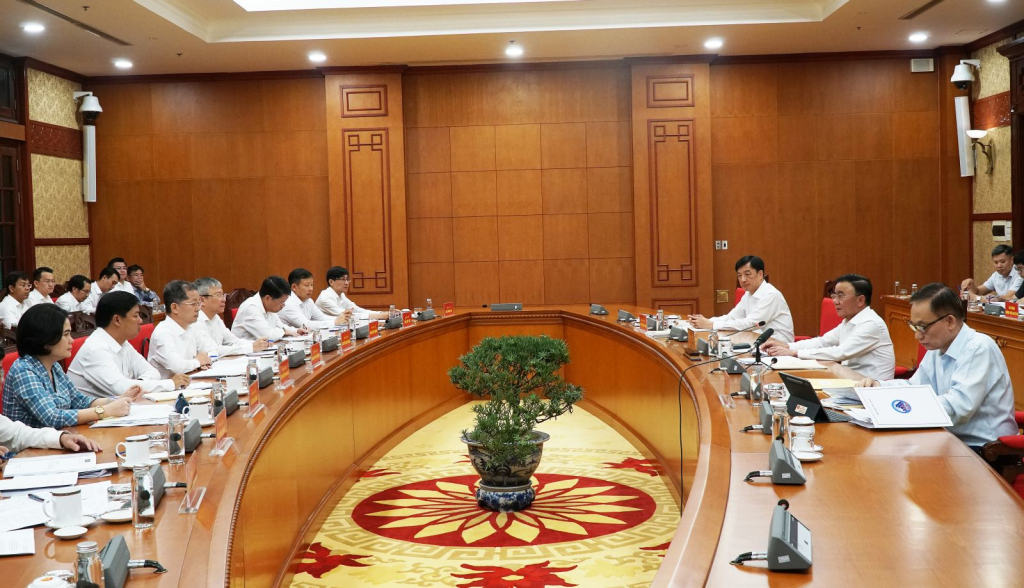 Kết luận của Bộ Chính trị, Ban Bí thư về tăng cường lãnh đạo, chỉ đạo công tác tổ chức đại hội đảng bộ các cấp tiến tới Đại hội XIV của Đảng